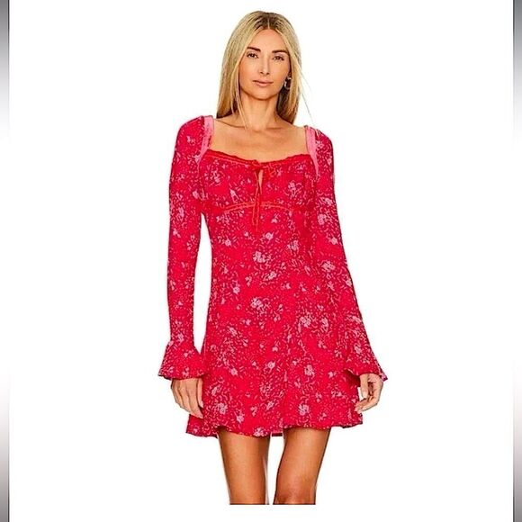 FREE PEOPLE Tess Red Square Neck Bell Sleeve Floral Mini Peasant Dress Sz Med. - Picture 1 of 13